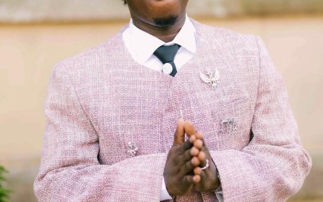 Zlatan Ibile Corrects MC Over ‘City Boy Movement’ at MAPOLY Award
